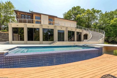 2081 Lakeside Estates Morgantown WV 26508