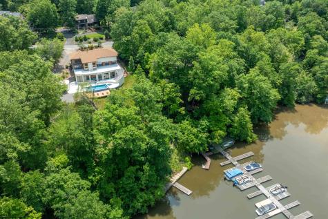 2081 Lakeside Estates Morgantown WV 26508