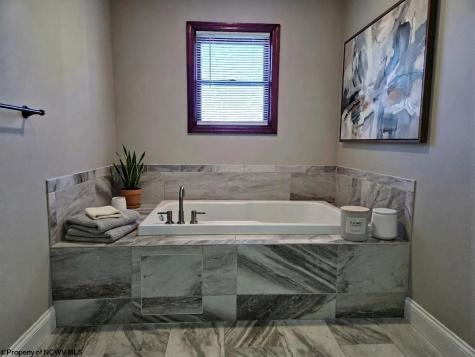 1426 Kingwood Pike Morgantown WV 26508