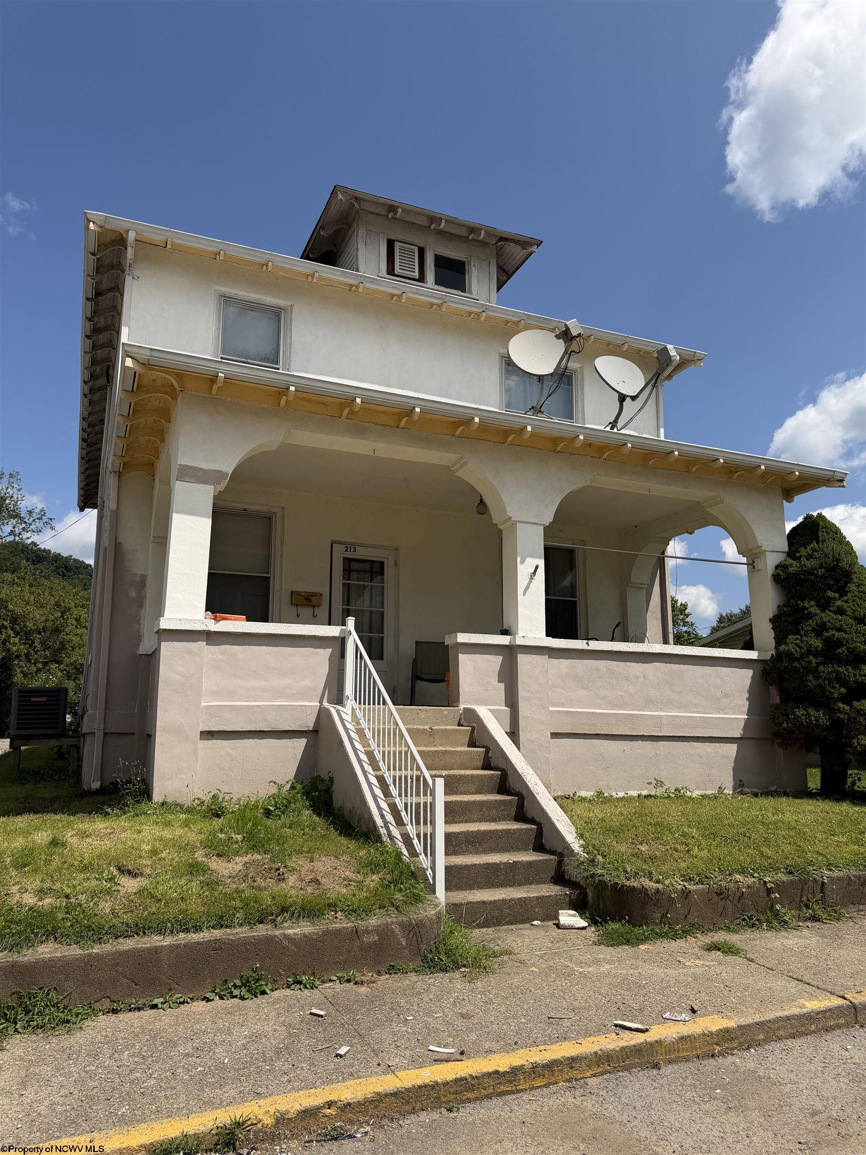 213 E 5th Street Weston WV 26452
