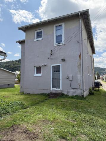 213 E 5th Street Weston WV 26452