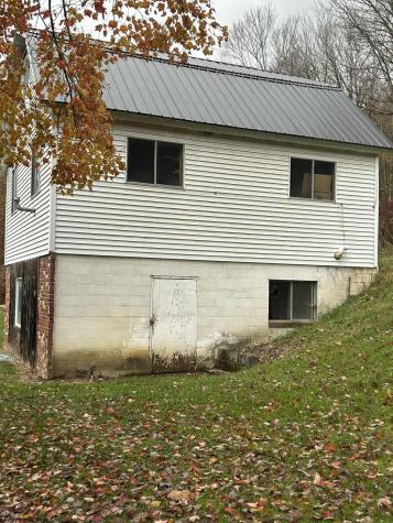 6801 Heaston Ridge Road Rock Cave WV 26234