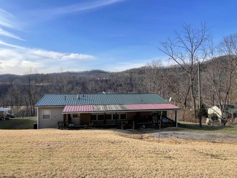 505 Kanawha Street Gassaway WV 26624