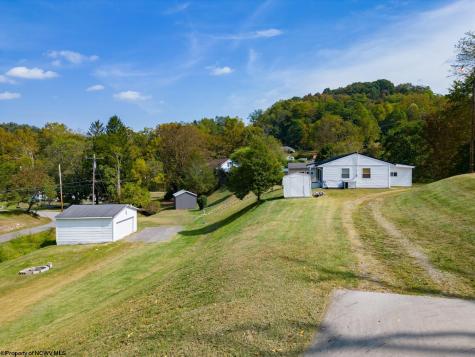 163 Hutchinson Hollow Road Mount Clare WV 26408