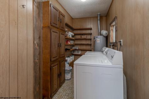 163 Hutchinson Hollow Road Mount Clare WV 26408