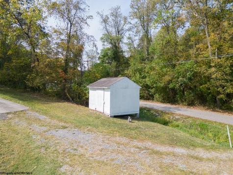 163 Hutchinson Hollow Road Mount Clare WV 26408