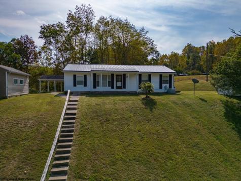 163 Hutchinson Hollow Road Mount Clare WV 26408