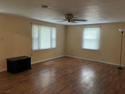 2906 Gladesville Road Independence WV 26374
