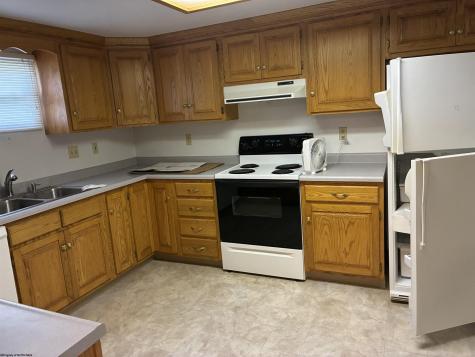 2906 Gladesville Road Independence WV 26374