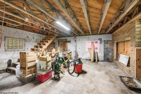 7816 Husky Highway Mannington WV 26582