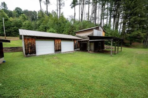 7816 Husky Highway Mannington WV 26582