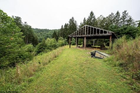 7816 Husky Highway Mannington WV 26582