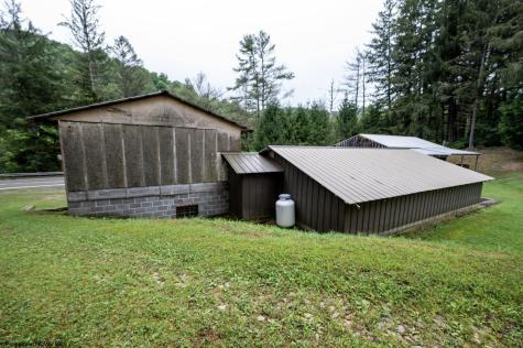 7816 Husky Highway Mannington WV 26582