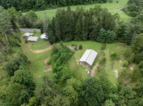 7816 Husky Highway Mannington WV 26582