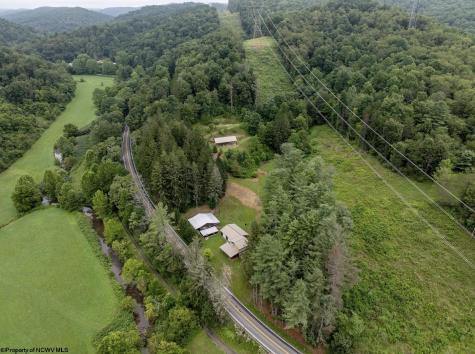 7816 Husky Highway Mannington WV 26582