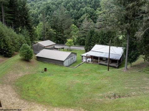 7816 Husky Highway Mannington WV 26582