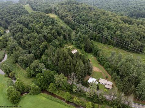 7816 Husky Highway Mannington WV 26582