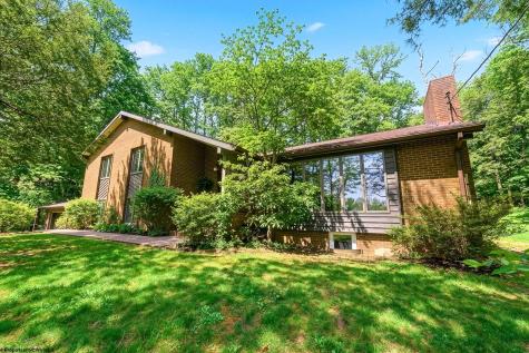 606 Poplar Woods Drive Morgantown WV 26505