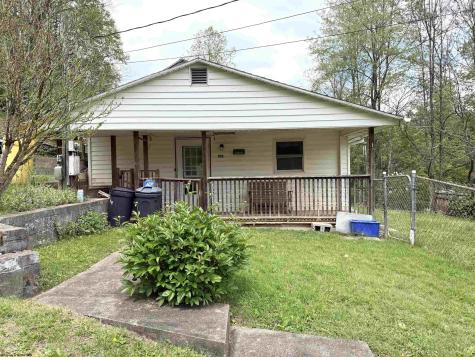 128 Valley Street Salem WV 26426