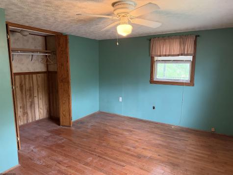 128 Valley Street Salem WV 26426