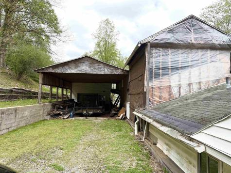 128 Valley Street Salem WV 26426