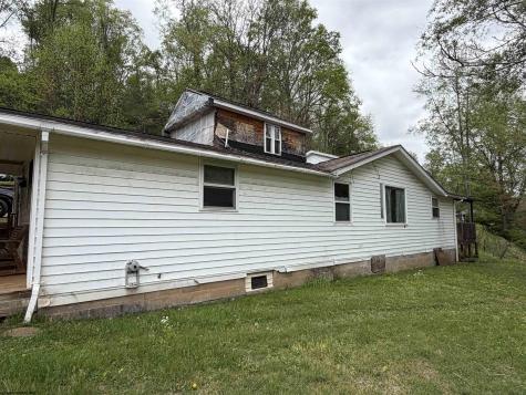 128 Valley Street Salem WV 26426