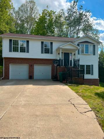 1002 Sherwood Circle Bridgeport WV 26330
