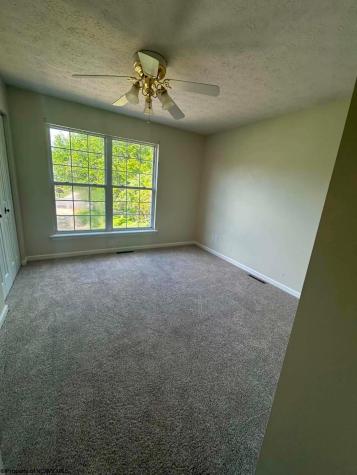 1002 Sherwood Circle Bridgeport WV 26330