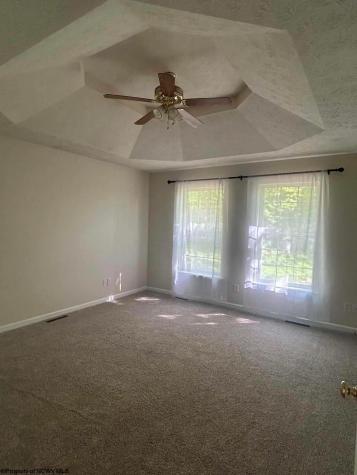 1002 Sherwood Circle Bridgeport WV 26330