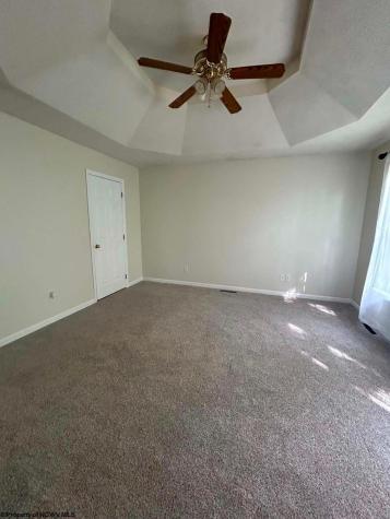 1002 Sherwood Circle Bridgeport WV 26330