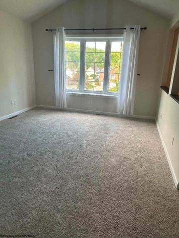 1002 Sherwood Circle Bridgeport WV 26330
