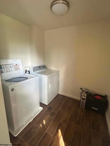1002 Sherwood Circle Bridgeport WV 26330