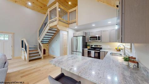 80 Beebalm Court Terra Alta WV 26764-3114