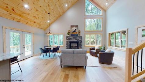 80 Beebalm Court Terra Alta WV 26764-3114
