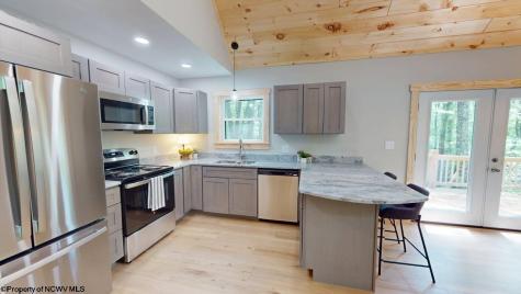 80 Beebalm Court Terra Alta WV 26764-3114