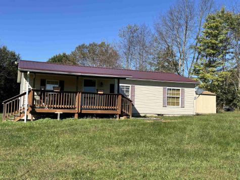 142 Mountain View Lane Philippi WV 26416