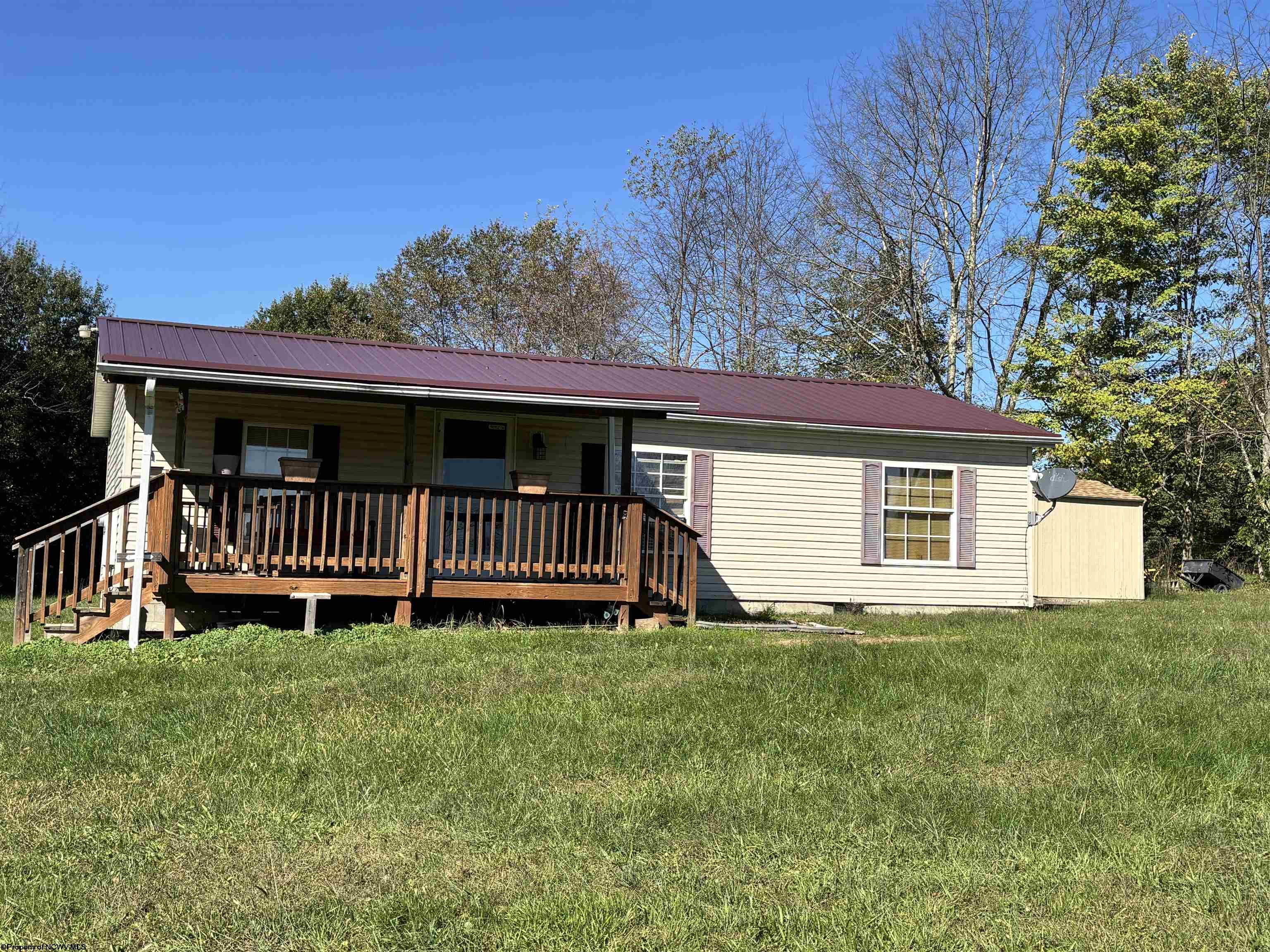 142 Mountain View Lane Philippi WV 26416