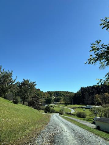 142 Mountain View Lane Philippi WV 26416