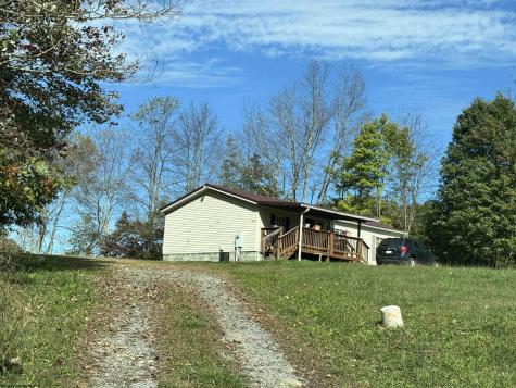 142 Mountain View Lane Philippi WV 26416