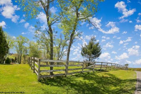 107 Number 41 Mine Road Thomas WV 26292