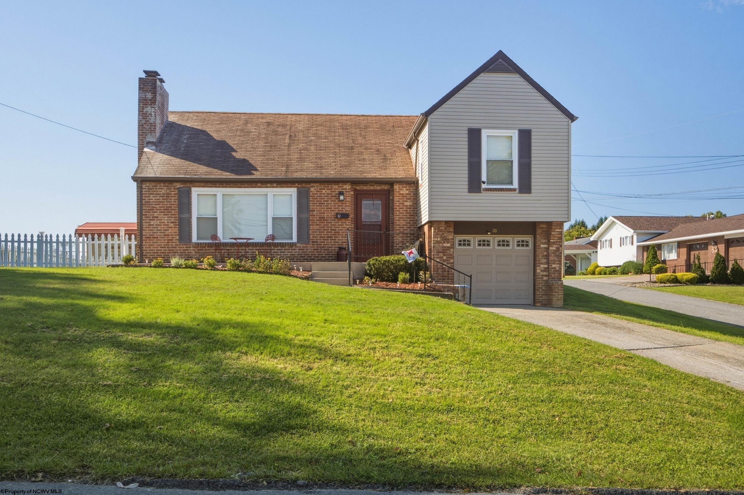 10 Savannah Street Westover WV 26501