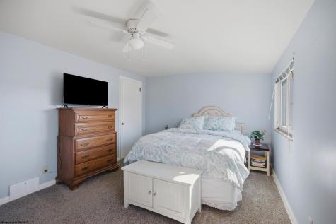 10 Savannah Street Westover WV 26501