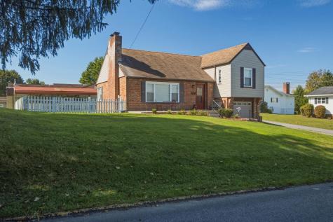 10 Savannah Street Westover WV 26501