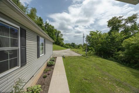 3380 Rose Avenue Clarksburg WV 26301