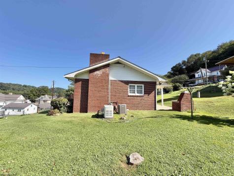 140 Dogwood Street Philippi WV 26416