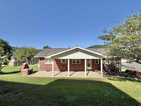 140 Dogwood Street Philippi WV 26416