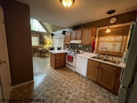 634 Joe Gibson Road Newburg WV 26410