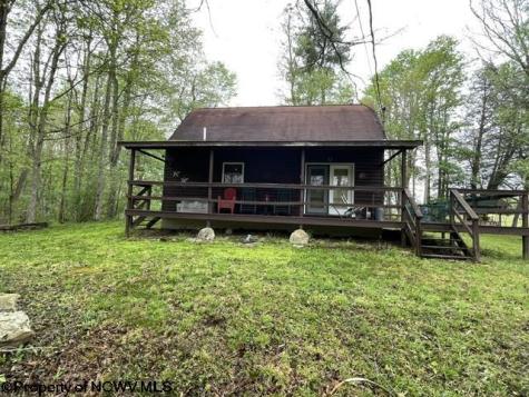 634 Joe Gibson Road Newburg WV 26410