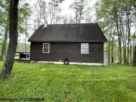 634 Joe Gibson Road Newburg WV 26410