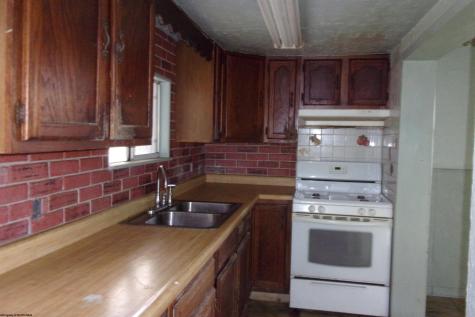 671 S Chestnut Street Clarksburg WV 26301